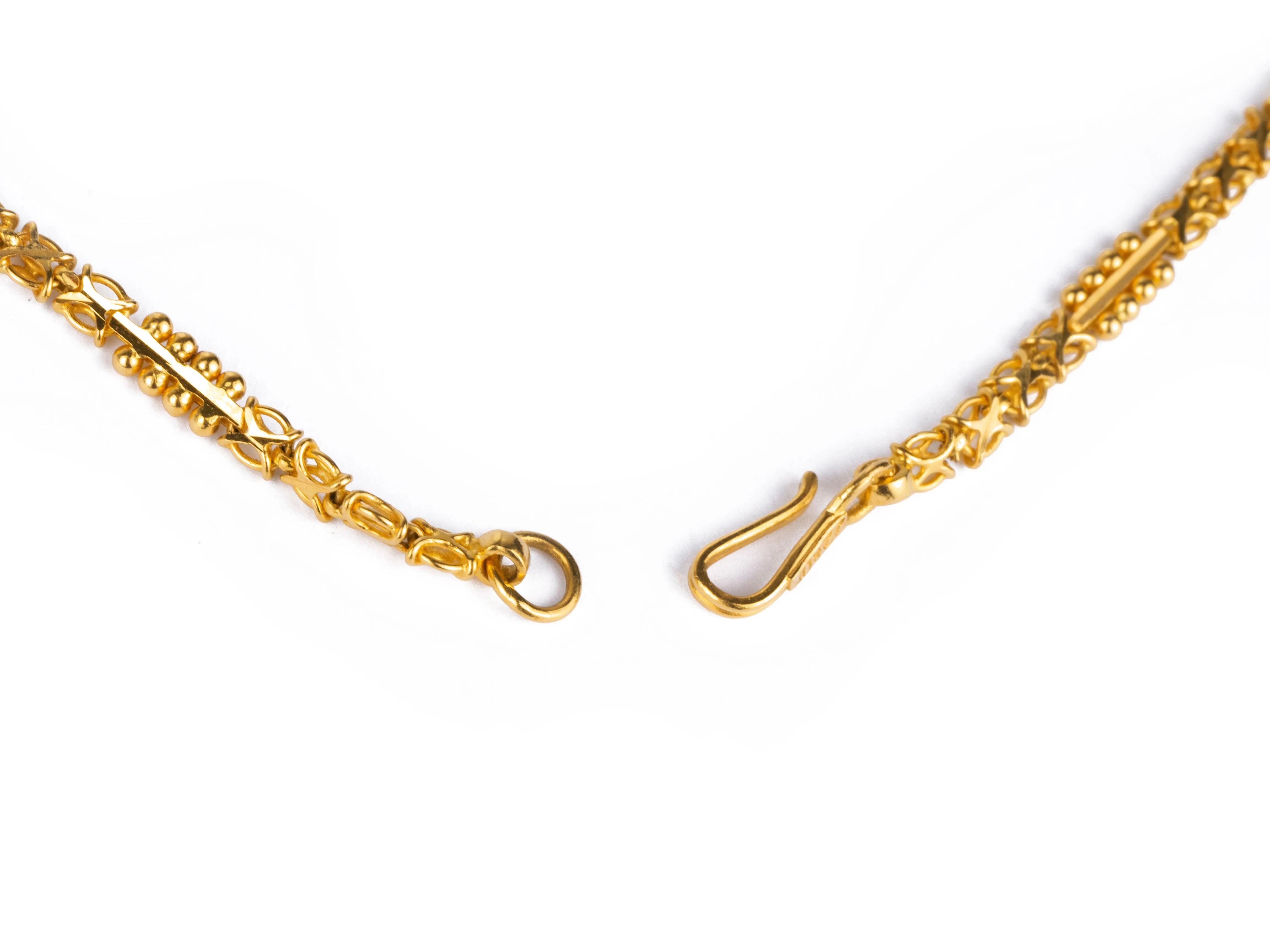 22ct Gold Fancy Chain with a hook clasp C-8451