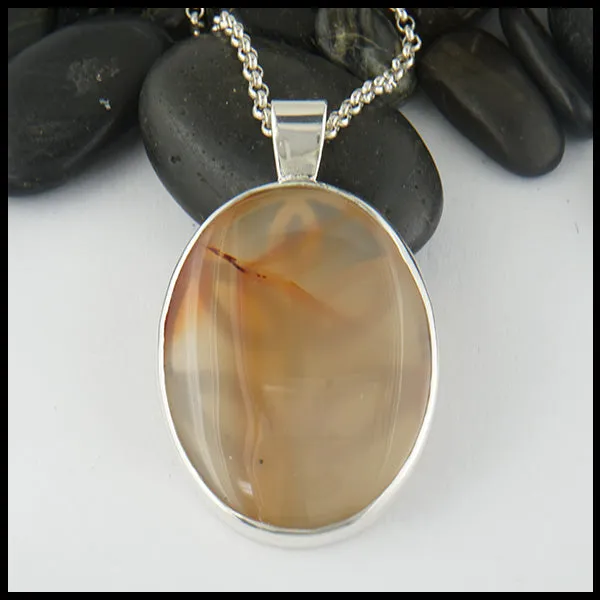 Agate Leaf Pendant in Silver