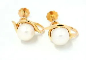 Akoya Pearl 14ct Yellow Gold Screw Back Stud Earrings