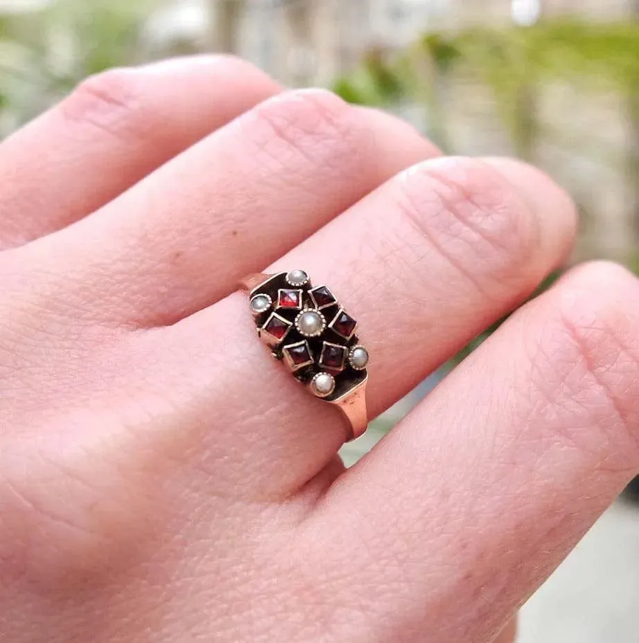 Antique Victorian Garnet Pearl 9ct Gold Ring