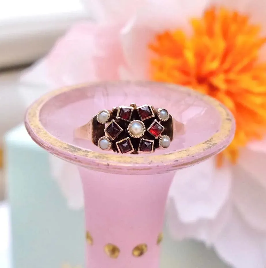 Antique Victorian Garnet Pearl 9ct Gold Ring