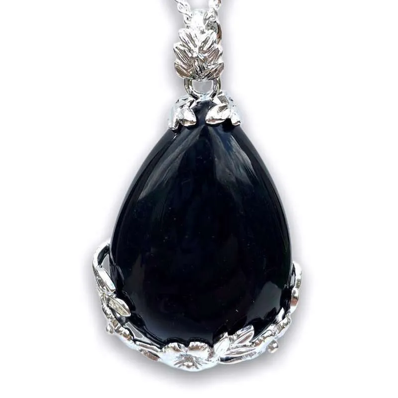 Black Agate Pendant Necklace