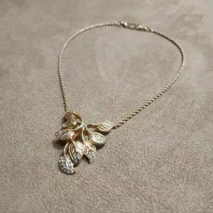 Christian Dior vintage leafy pendant Necklace