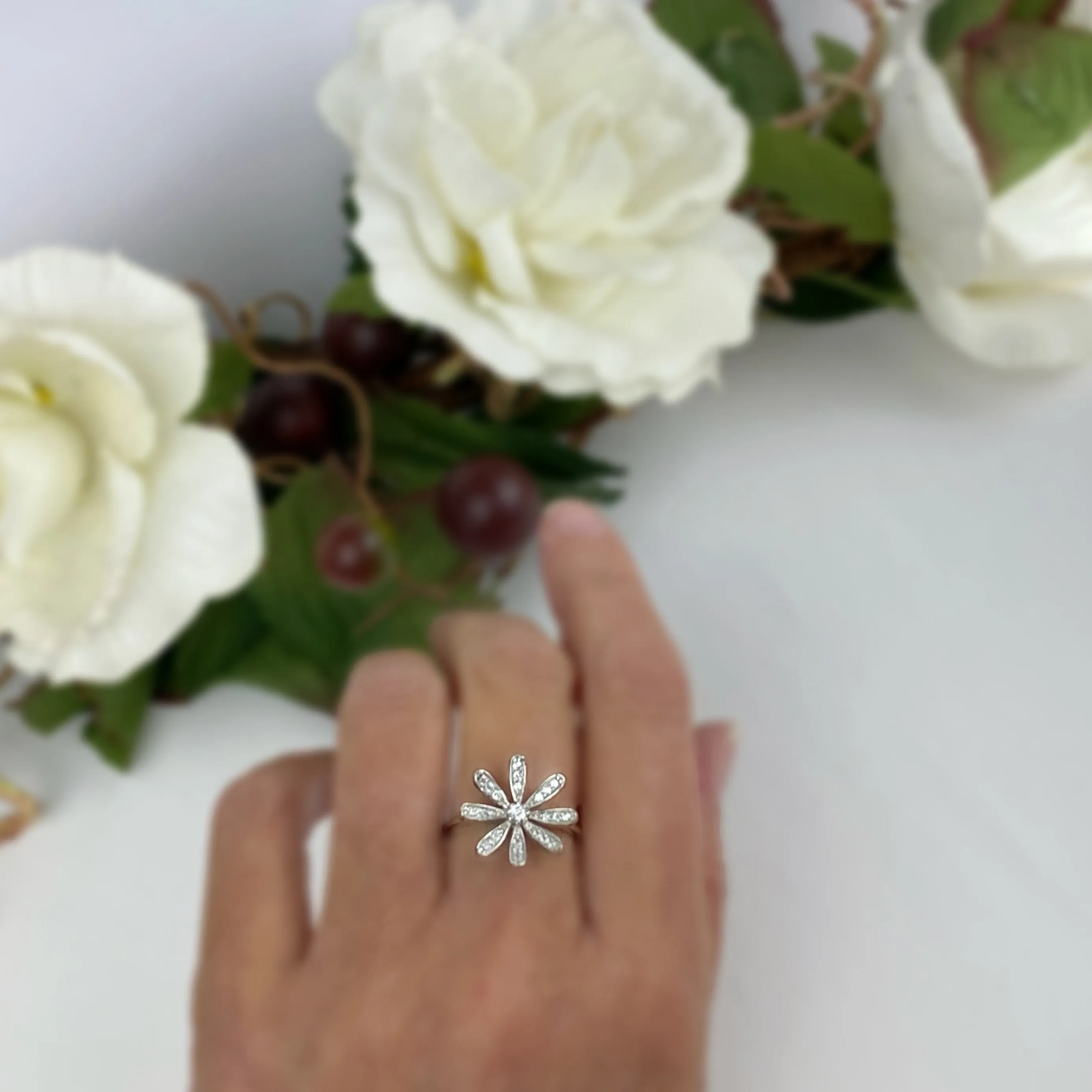 Daisy Sparkle Ring - VR303