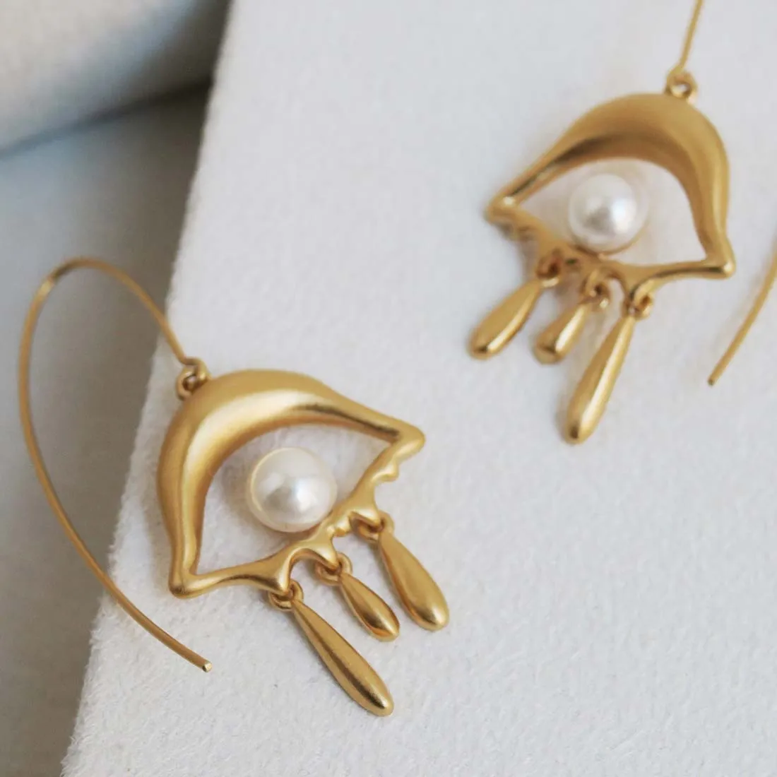 Dali Eye & Pearl Earrings