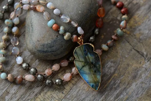 Dyiraany Agate Pyrite Jasper Labradorite Pendant Necklace