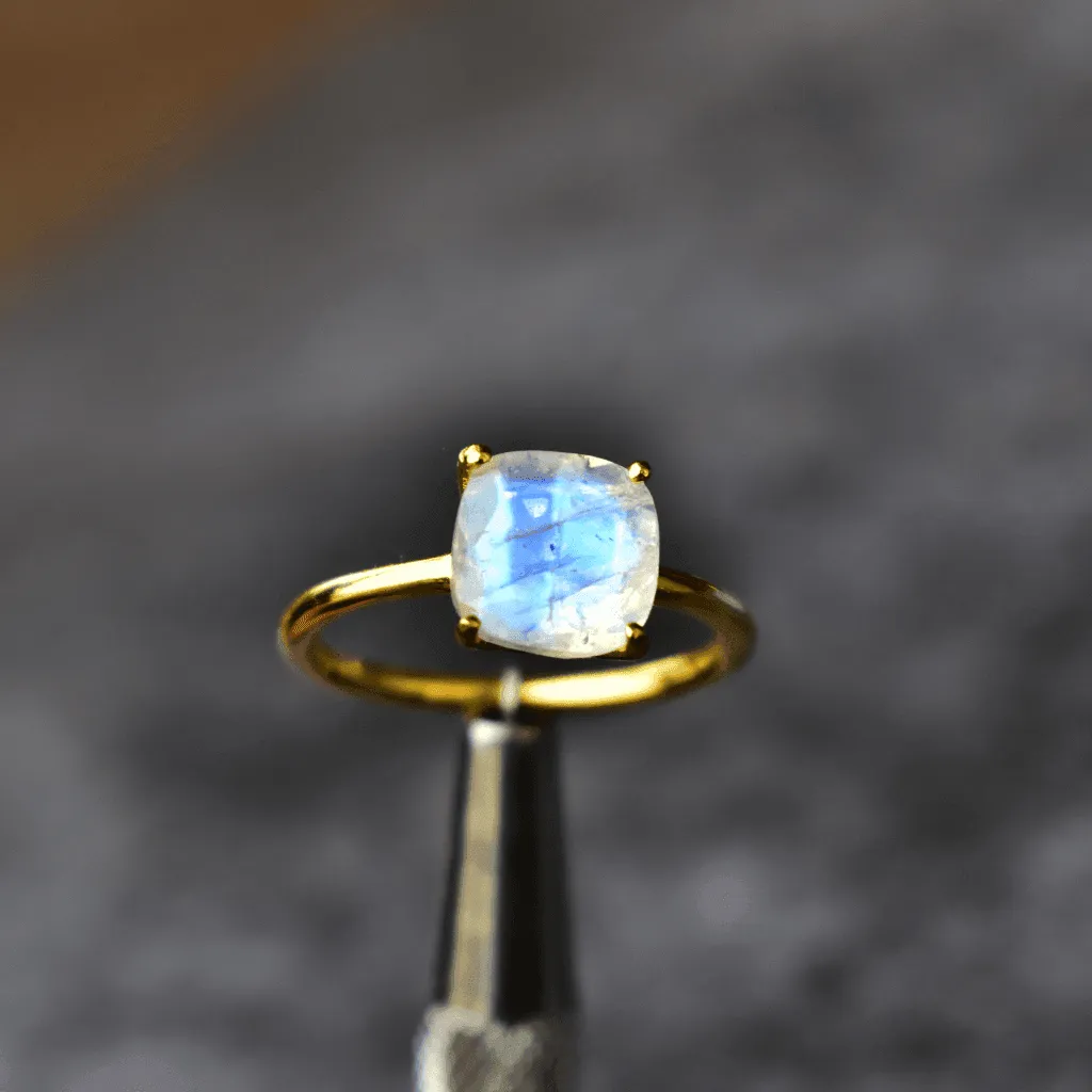 Ethereal moon- Moonstone Ring