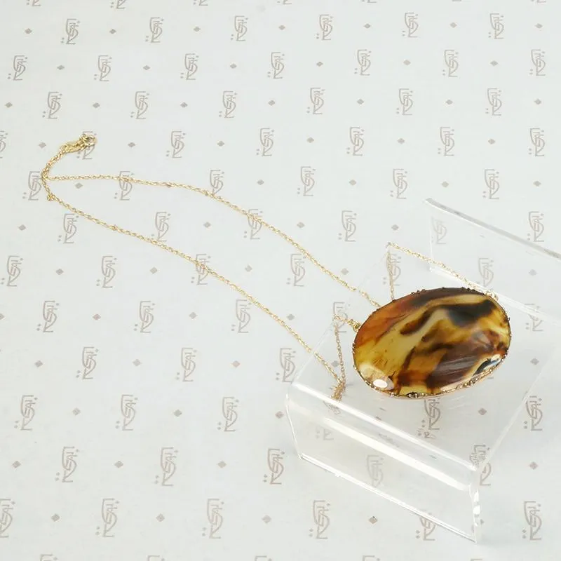 Georgian Dessert Toned Agate Necklace in 18k Gold