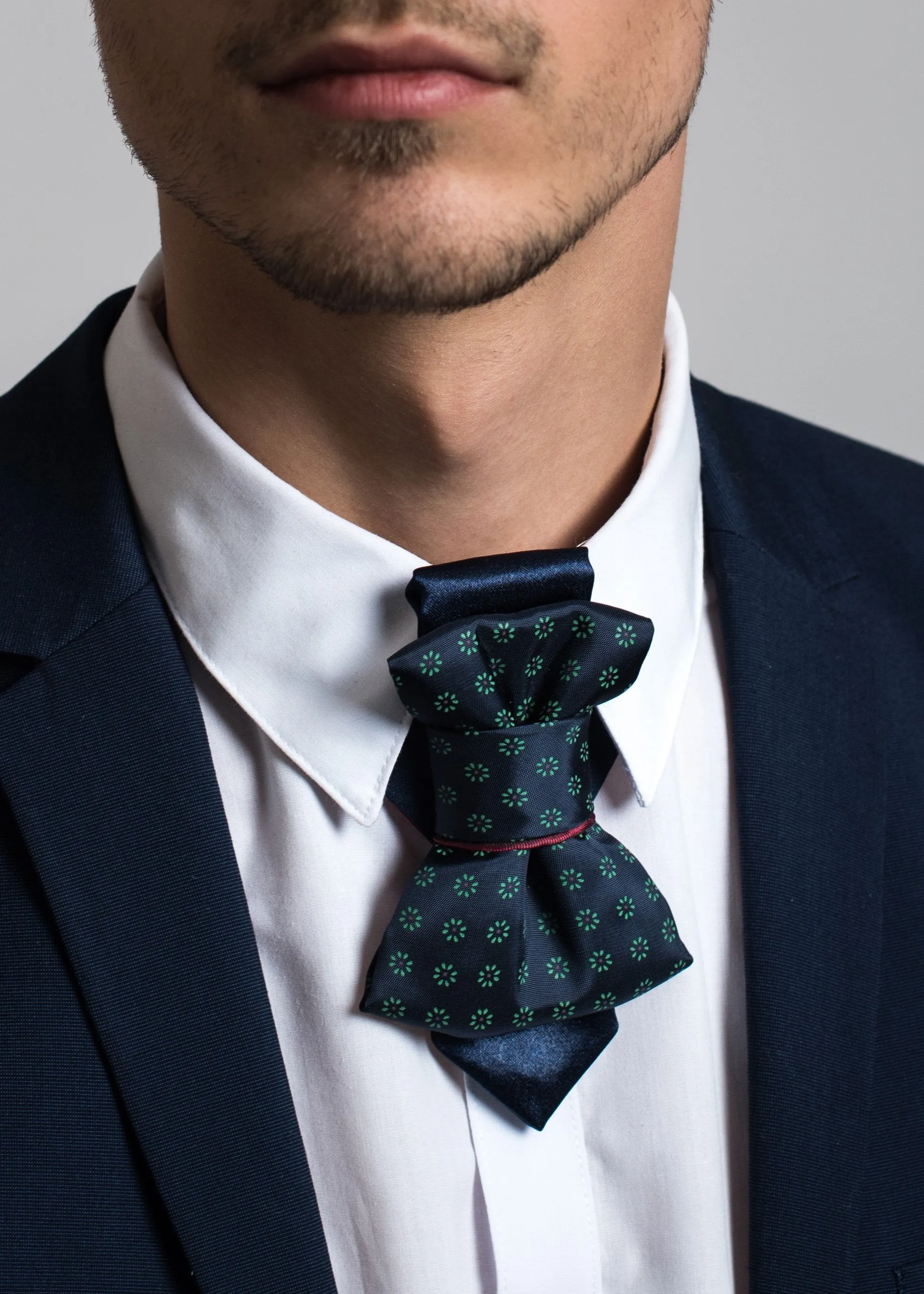 HOPPER TIE "GREEN FLOWER BOW TIE"