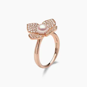 Petal 18K Gold Pearl and Pavé Diamond Signature Ring