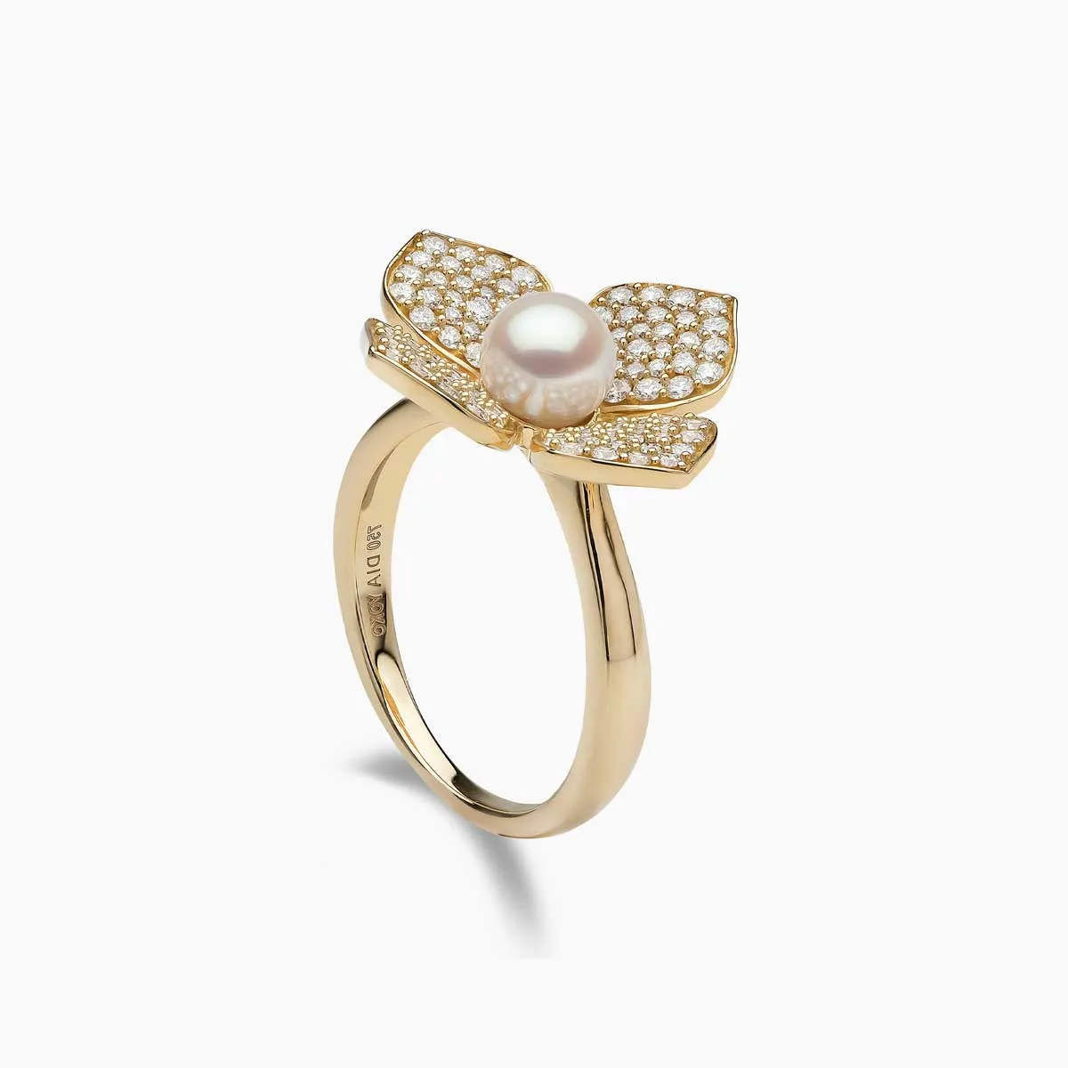 Petal 18K Gold Pearl and Pavé Diamond Signature Ring