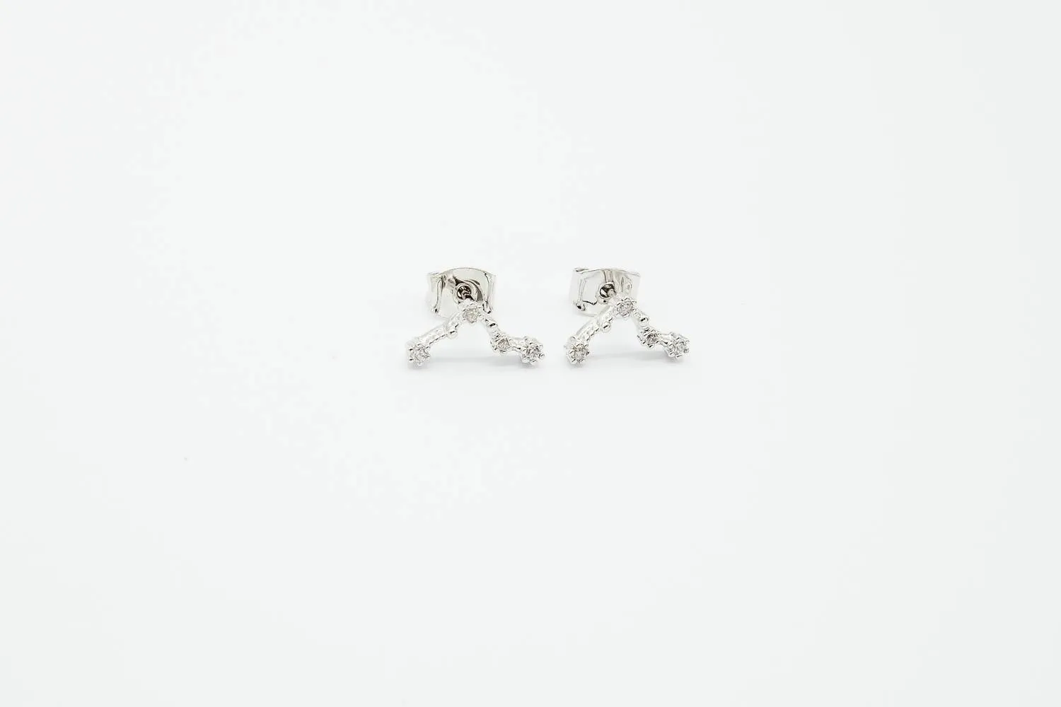 Pisces Earrings Feb 19. - Mar 20.