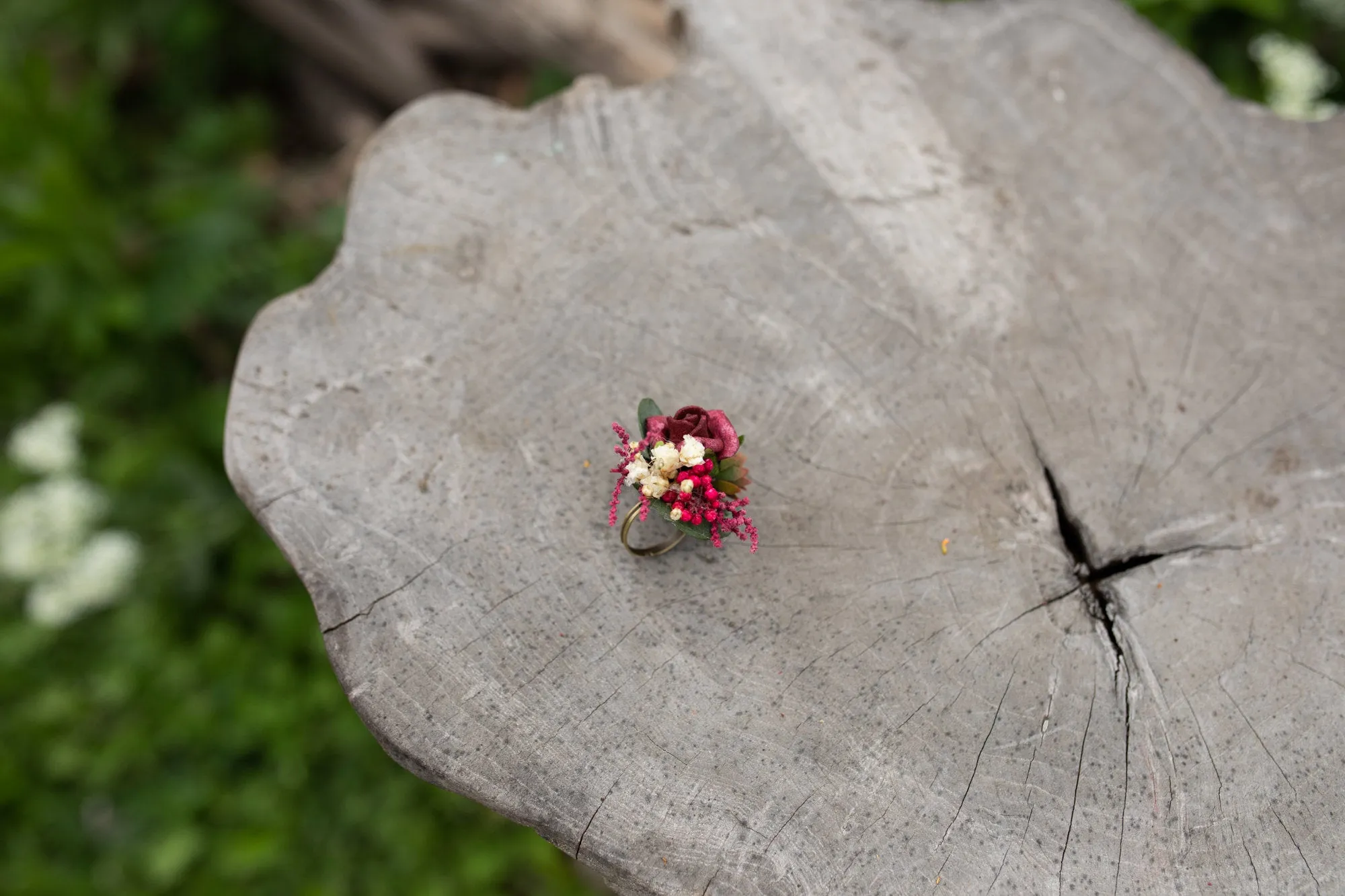 Romantic burgundy flower ring Bridal ring with baby's breath Ring with red wine rose Adjustable ring Nickel free Magaela accessories Wedding