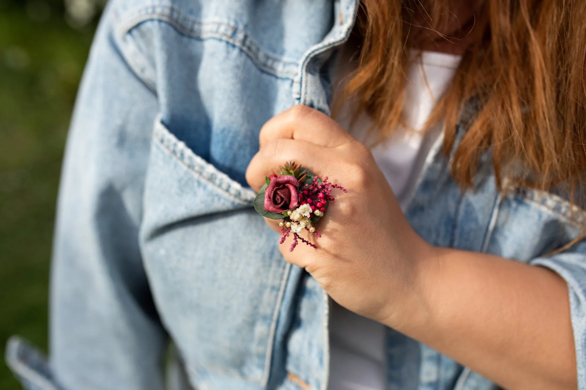 Romantic burgundy flower ring Bridal ring with baby's breath Ring with red wine rose Adjustable ring Nickel free Magaela accessories Wedding