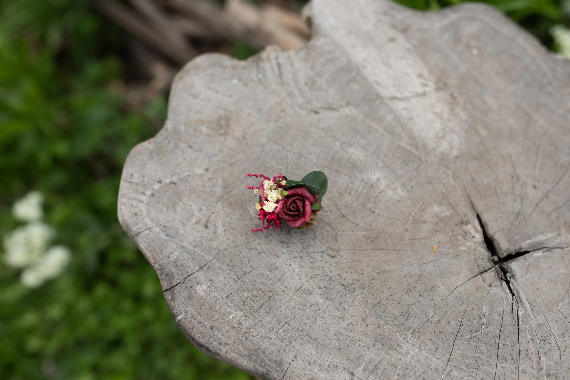 Romantic burgundy flower ring Bridal ring with baby's breath Ring with red wine rose Adjustable ring Nickel free Magaela accessories Wedding