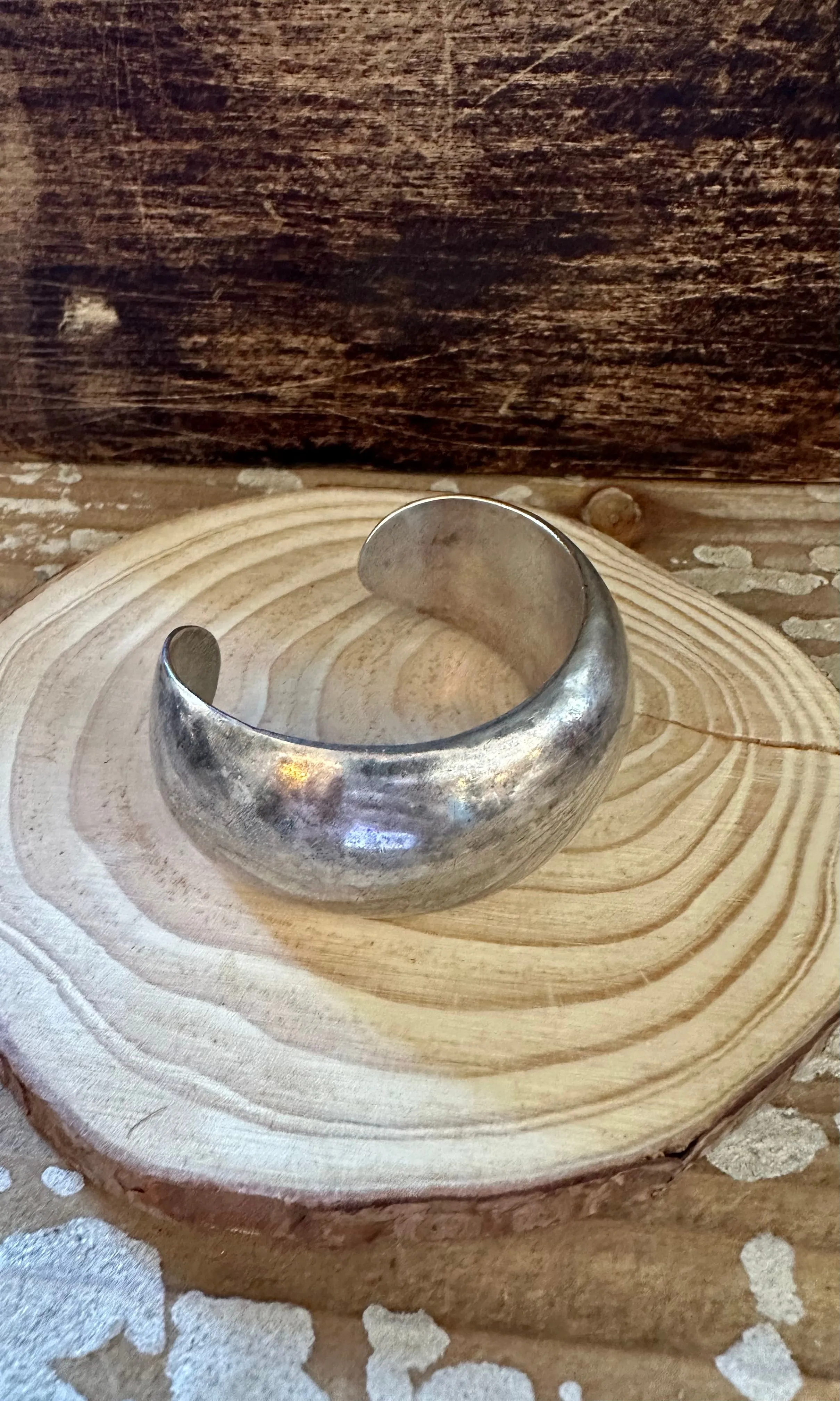 ROUNDED SILVER Vintage Cuff 36g