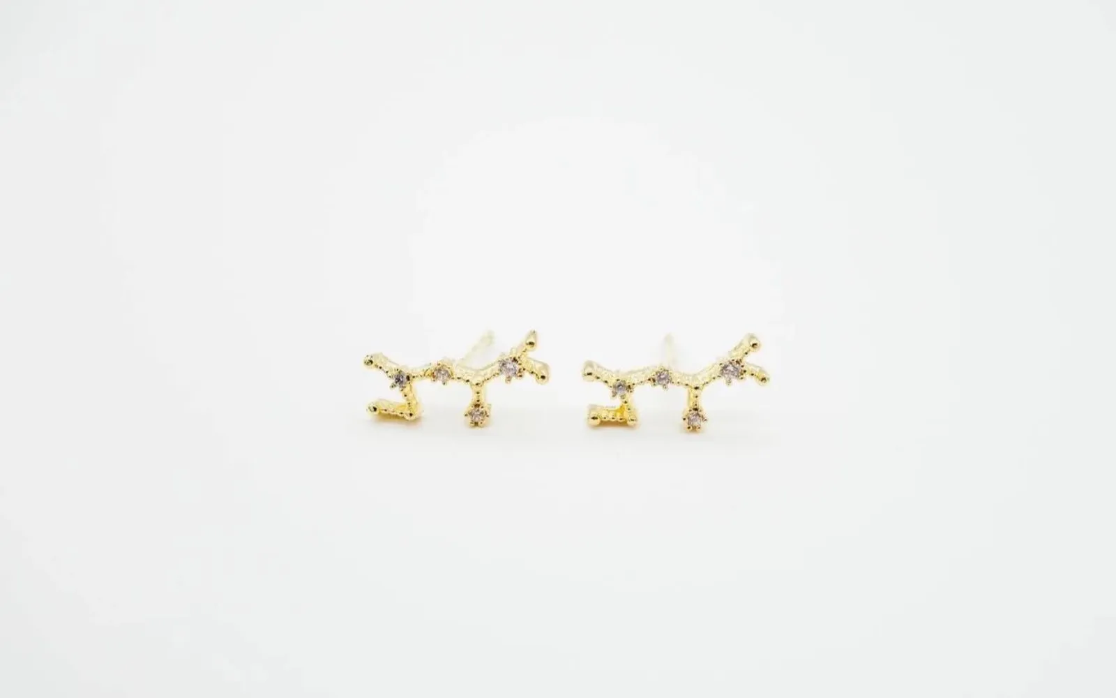 Sagittarius Earrings Nov 22. - Dec 21.