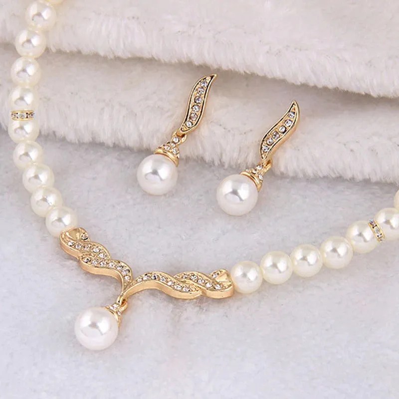 Splendid Pearl and Rhinestone Embellished Jewelry Set