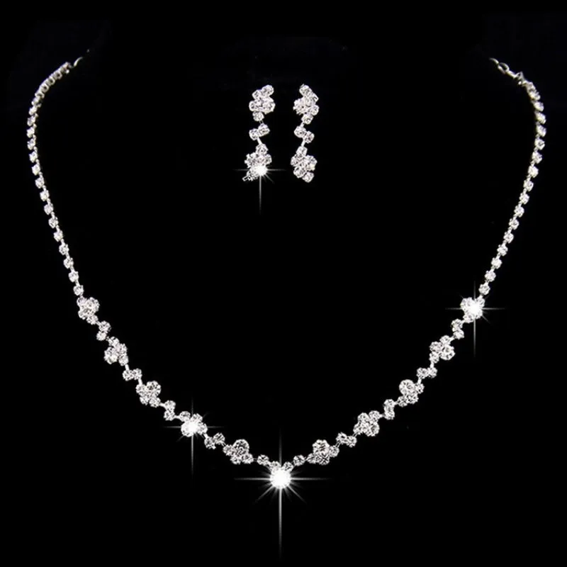 Splendid Pearl and Rhinestone Embellished Jewelry Set