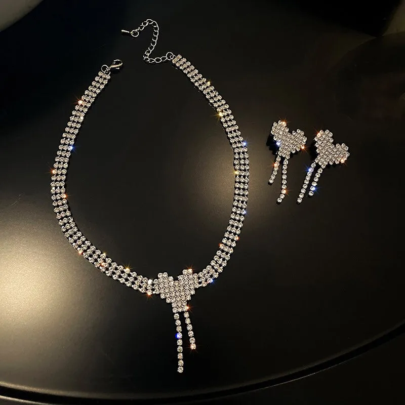 Splendid Pearl and Rhinestone Embellished Jewelry Set