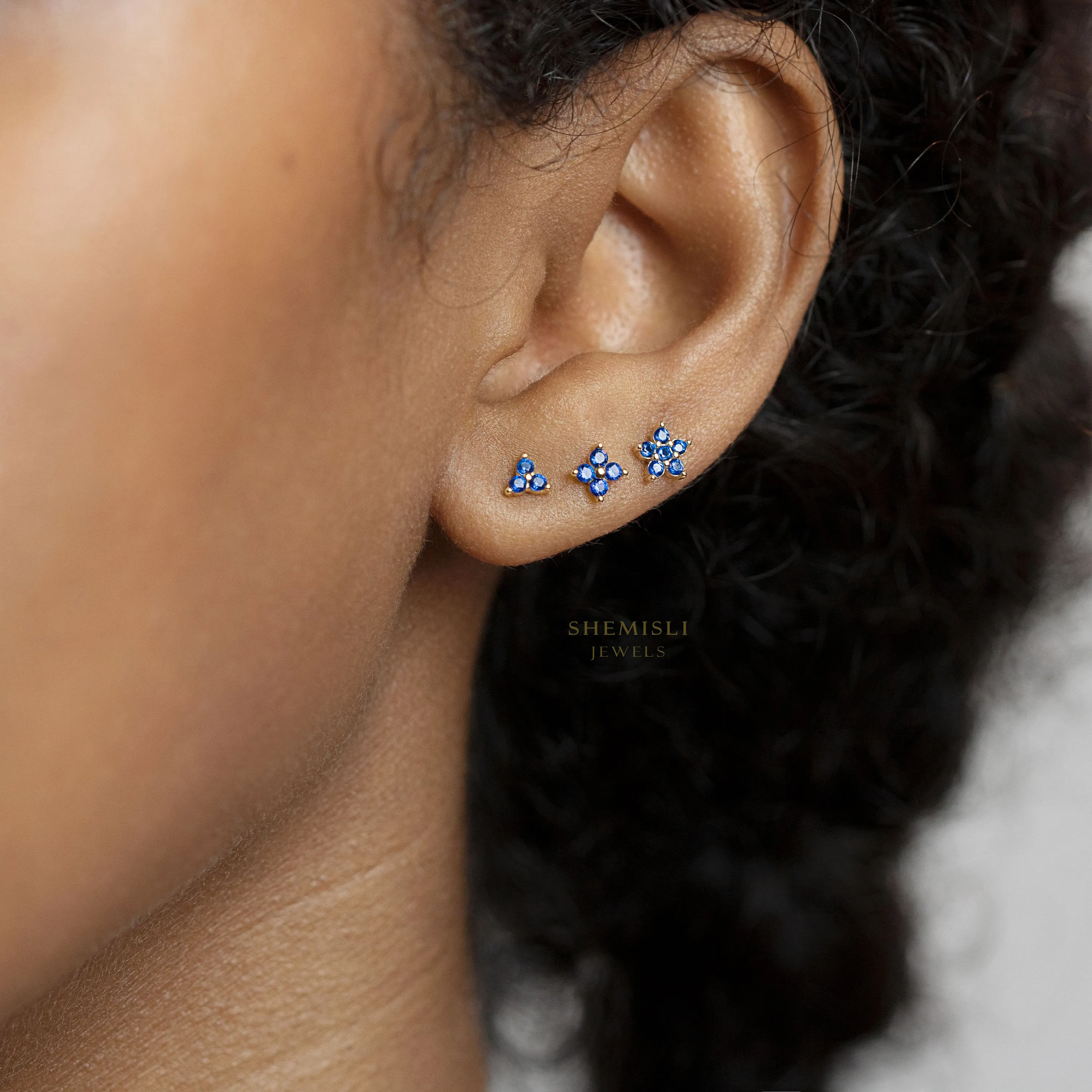 Tiny Sapphire Stone Flower Studs, Unisex, Gold, Silver SHEMISLI - SS244, SS246, SS324