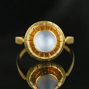 Vintage 18K Gold Target Moonstone Cabochon Ring