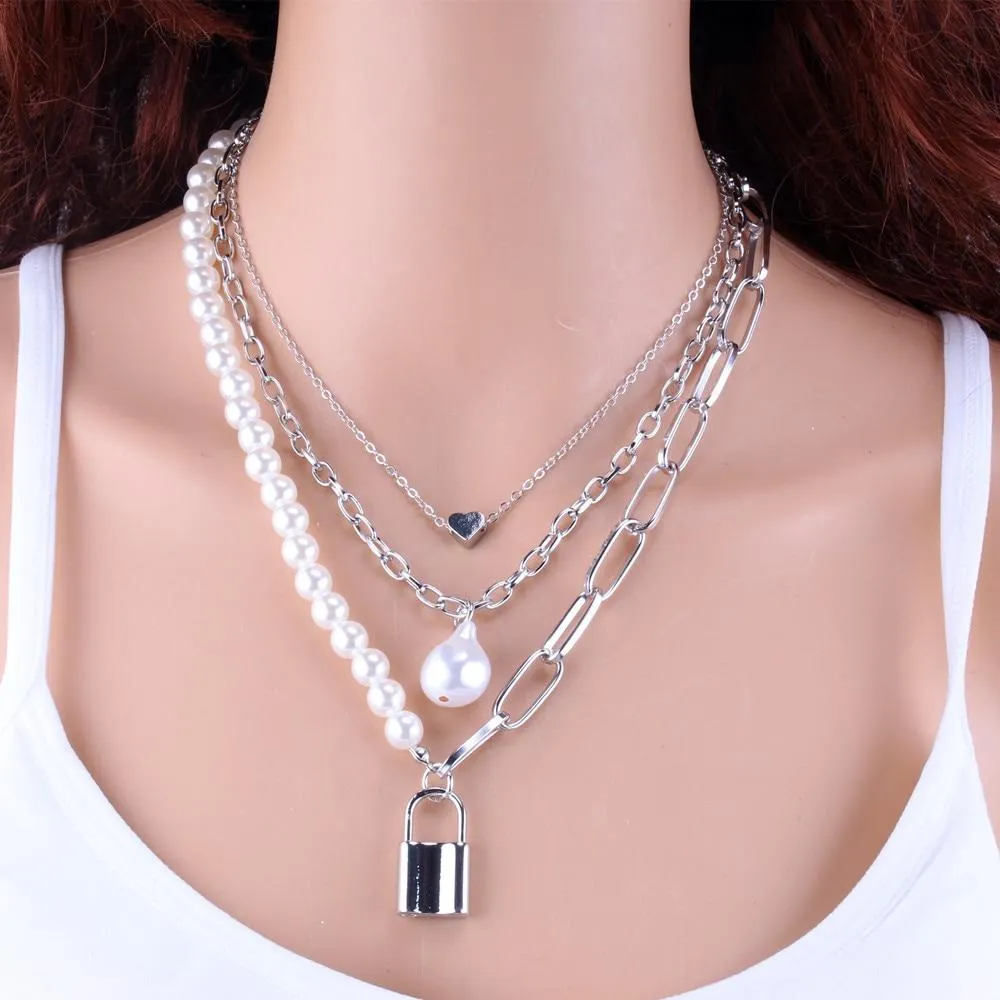 Women Retro Geometric Baroque Pearl Pendant Necklaces